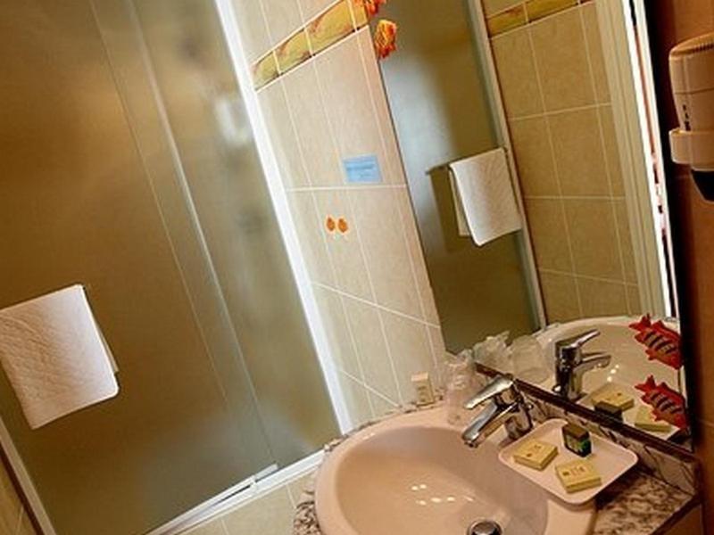 Auberge de la Treille Saint-Martin-le-Beau Chambre photo